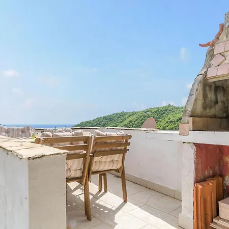 Apartment In Moneglia Ge