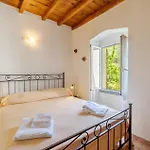 Apartment In Moneglia Ge Bracco