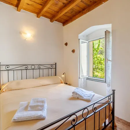 Lovely In Moneglia Ge With Kitchen Bracco