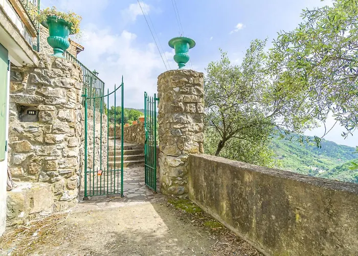In Moneglia Ge Lägenhet *